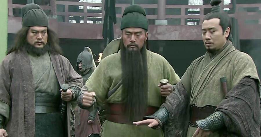 關羽、張飛和劉備沒學過武功，為何還能成名將？看看三人的出身